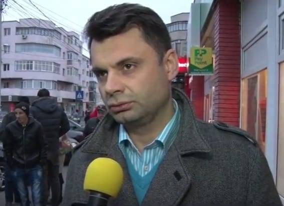 VIDEO – Primarul Adrian Dobre a început întâlnirile cu ploieştenii pentru promovarea proiectului “Consilier onorific” VIDEO – Primarul Adrian Dobre a început întâlnirile cu ploieştenii pentru promovarea proiectului “Consilier onorific”