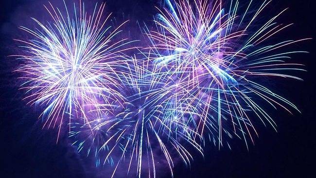 Foc de artificii în Ploieşti, în noaptea de Revelion Foc de artificii în Ploieşti, în noaptea de Revelion