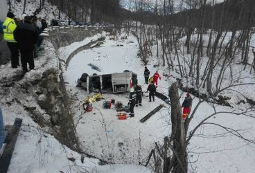 Imagini de la accidentul produs pe DN1A, la Suzana