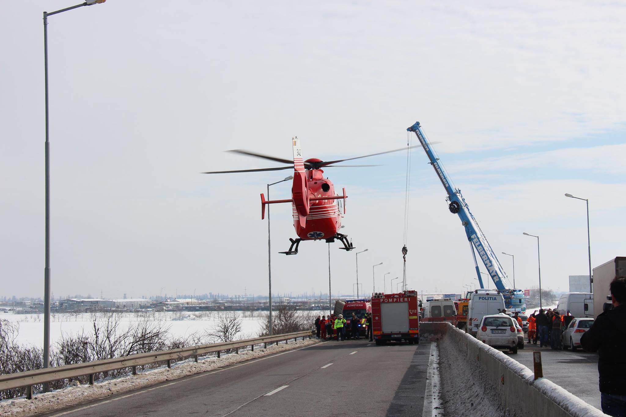 Imagini de la intervenţia ISU Prahova la accidentul de pe Centura de Vest Imagini de la intervenţia ISU Prahova la accidentul de pe Centura de Vest