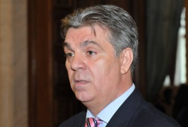 Valeriu Zgonea, cercetat pentru că ar fi primit mită o excursie la Viena şi materiale de construcţii