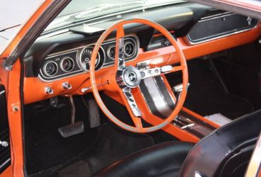 Raid în Ţinutul Vinului. Ploieştenii vor putea admira zeci de vehicule istorice