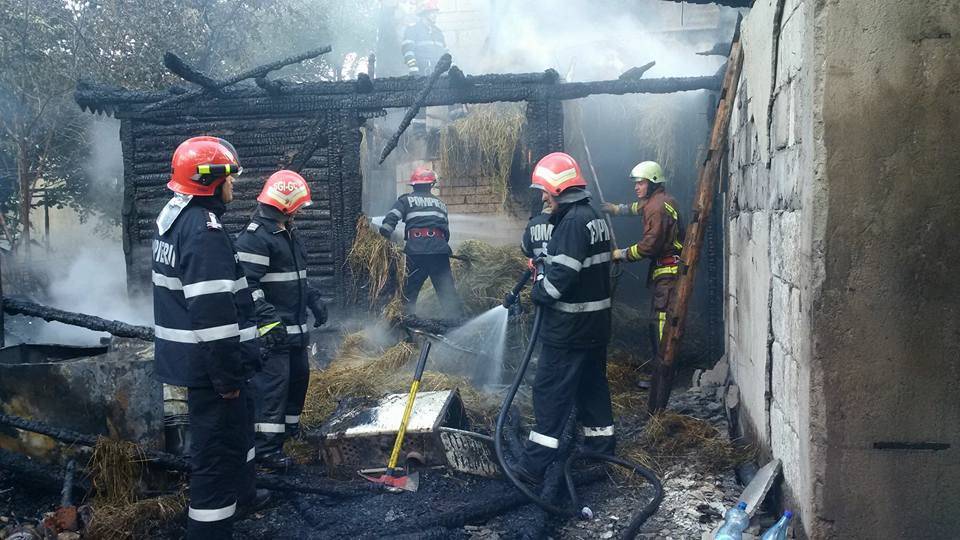 MĂSURI DE PREVENIRE A INCENDIILOR ÎN PERIOADA SEZONULUI RECE MĂSURI DE PREVENIRE A INCENDIILOR ÎN PERIOADA SEZONULUI RECE