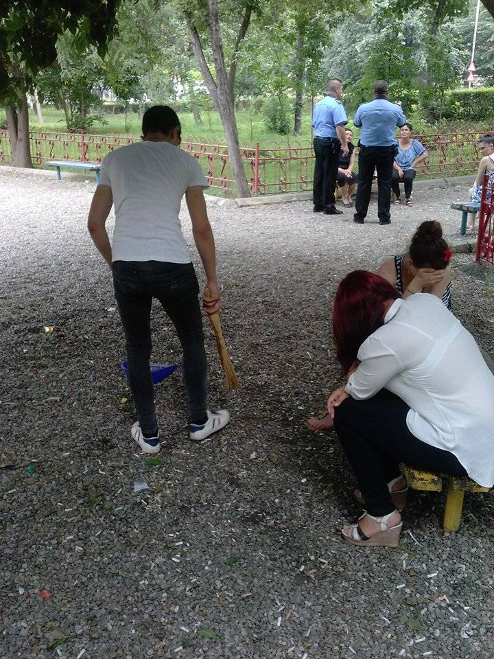 Beţivii şi spărgătorii de seminţe din parcuri – amendaţi Beţivii şi spărgătorii de seminţe din parcuri – amendaţi