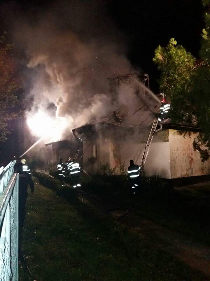 Incendiu la o biserică din Ploiești Incendiu la o biserică din Ploiești