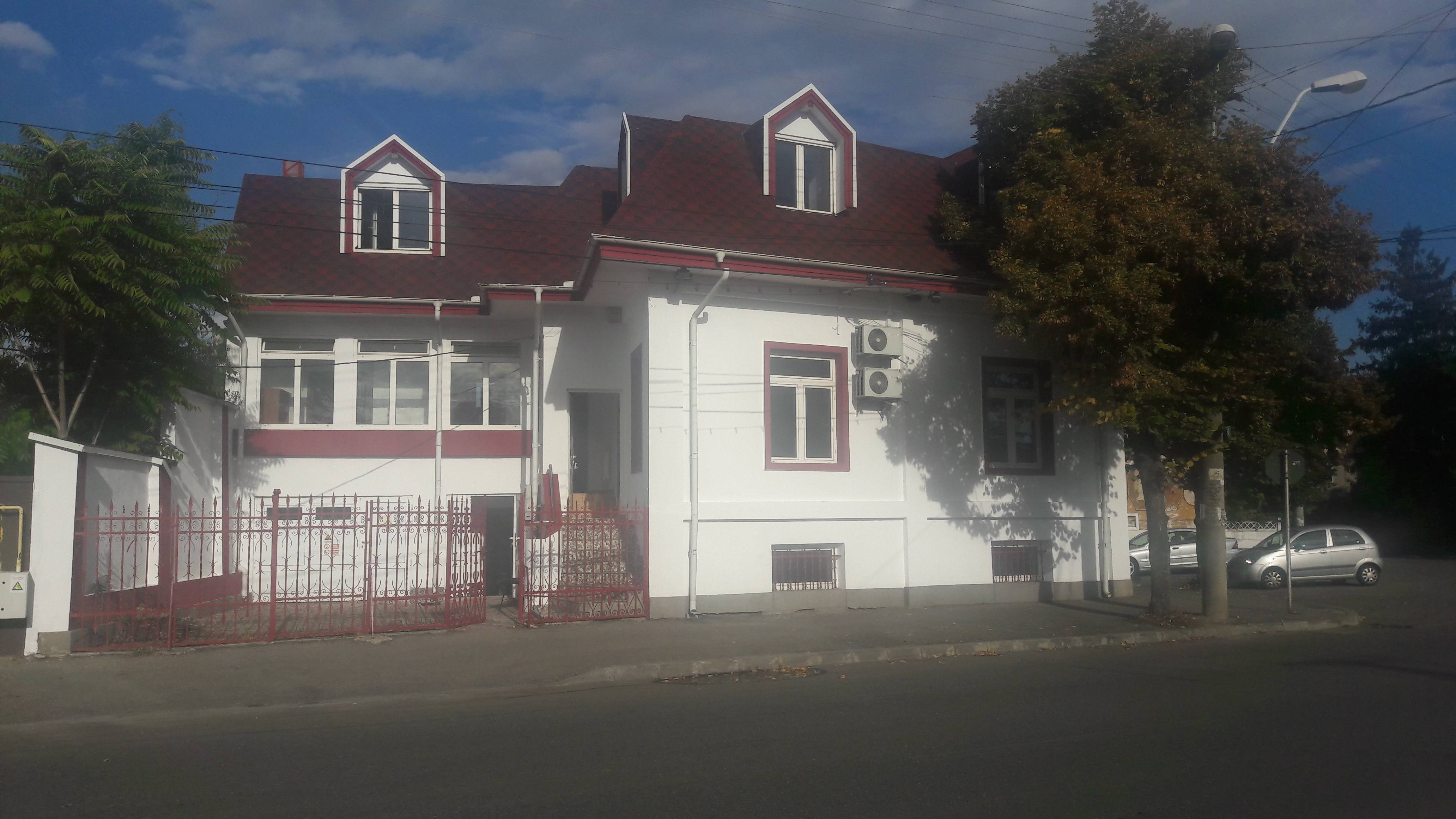 Superofertă pentru închiriere spaţii firmă în centrul Ploieştiului! Superofertă pentru închiriere spaţii firmă în centrul Ploieştiului!