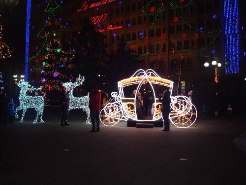 Nico şi Cezar Ouatu cântă vineri la Târgul de Crăciun Nico şi Cezar Ouatu cântă vineri la Târgul de Crăciun