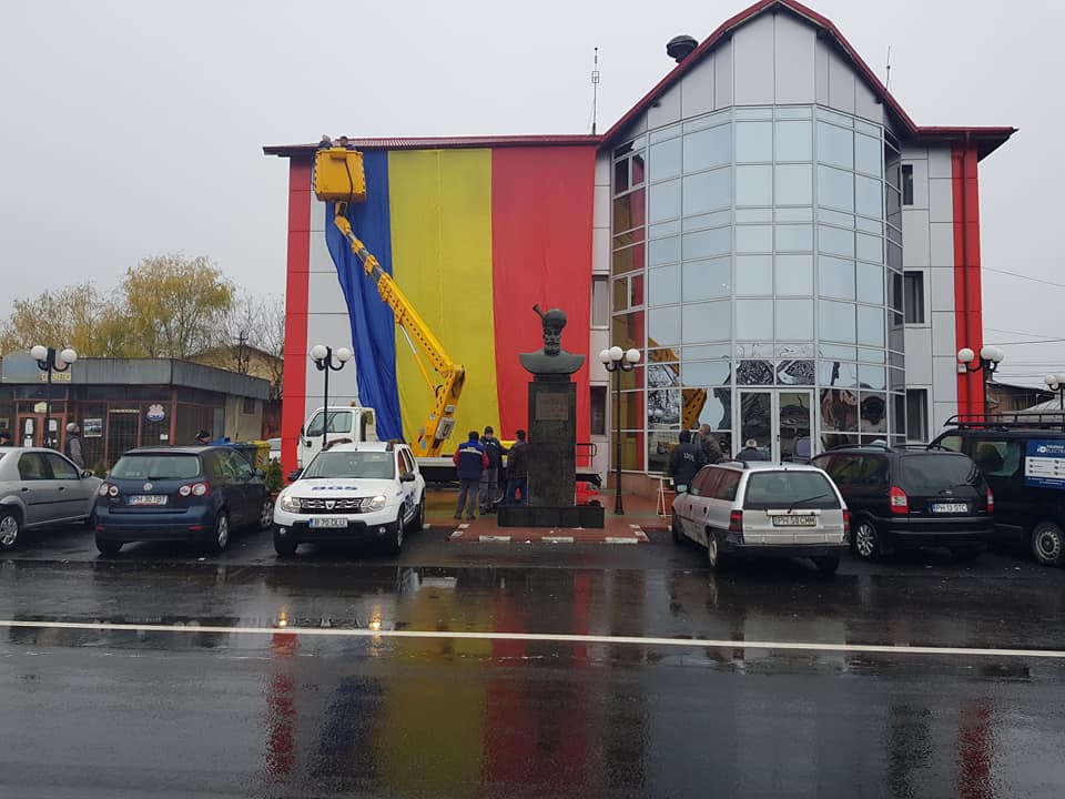 Cel mai mare tricolor din Prahova – desfăşurat la Bucov de Ziua Naţională Cel mai mare tricolor din Prahova – desfăşurat la Bucov de Ziua Naţională