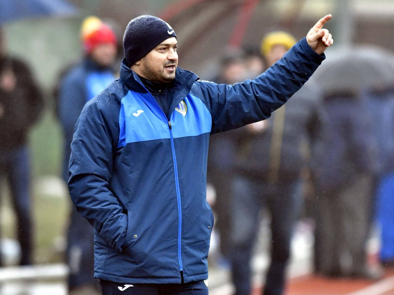 Romulus Ciobanu a trecut cu bine la 1-3-4-3 cu… materialul lui Octavian Grigore, de la FC Petrolul Romulus Ciobanu a trecut cu bine la 1-3-4-3 cu… materialul lui Octavian Grigore, de la FC Petrolul