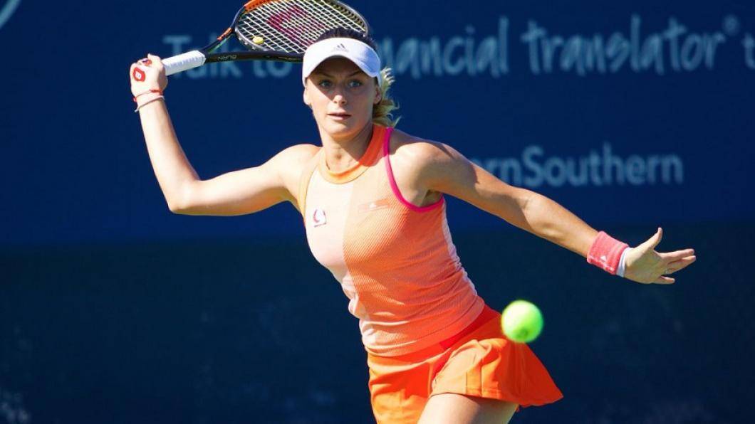 Sinăianca Ana Bogdan a spus adio turneului de la Shenzen. Experiența mai mare a Kristynei Pliskova a decis un meci lung Sinăianca Ana Bogdan a spus adio turneului de la Shenzen. Experiența mai mare a Kristynei Pliskova a decis un meci lung