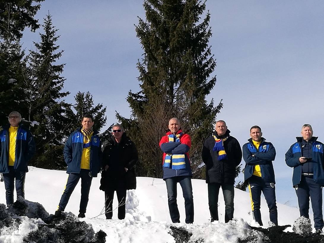 CEO Veolia România, Mădălin Mihailovici, mereu alături de Petrolul. Nu a lipsit nici la amicalul de la Cheile Grădiștei! CEO Veolia România, Mădălin Mihailovici, mereu alături de Petrolul. Nu a lipsit nici la amicalul de la Cheile Grădiștei!