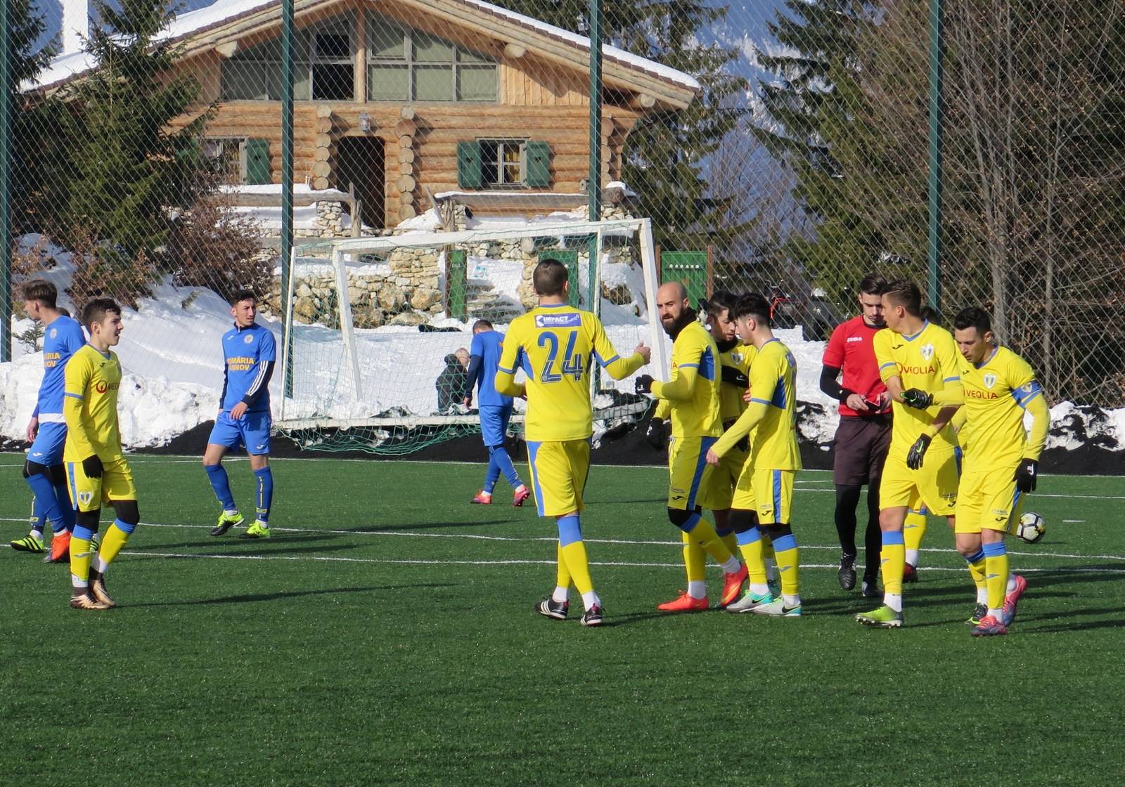 Georgian Păun marchează și când este… accidentat! Mijlocașul “lupilor” a jucat, contra Râșnovului, cu dureri la tendonul achilian Georgian Păun marchează și când este… accidentat! Mijlocașul “lupilor” a jucat, contra Râșnovului, cu dureri la tendonul achilian