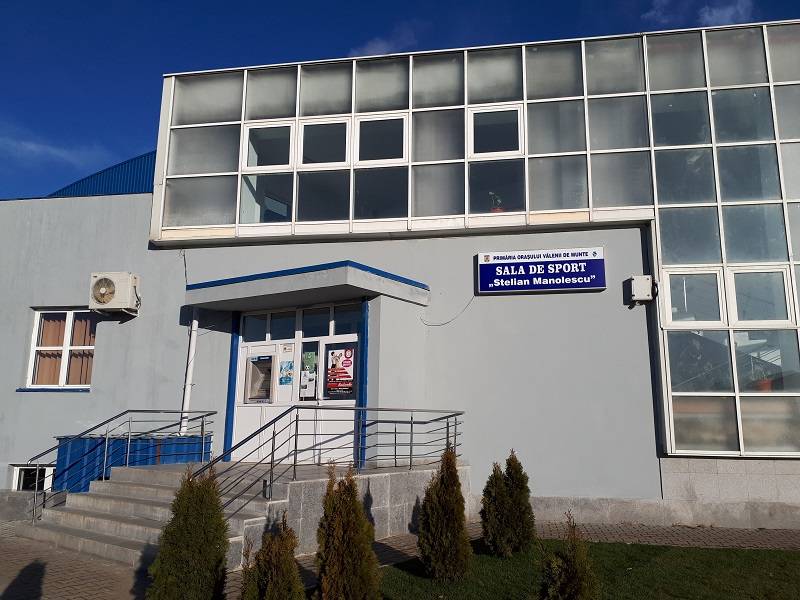 Vălenii de Munte. Lucrări de modernizare la Sala de Sport “Stelian Manolescu” Vălenii de Munte. Lucrări de modernizare la Sala de Sport “Stelian Manolescu”
