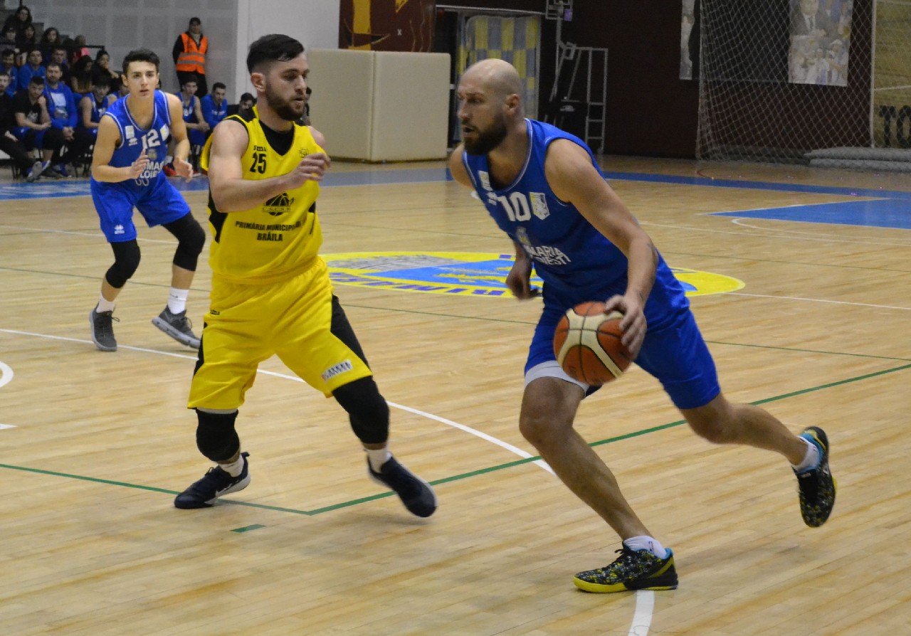 Se poate juca baschet de promovare doar în 3-4 jucători? Sau aproape numai cu… Burlacu? Se poate juca baschet de promovare doar în 3-4 jucători? Sau aproape numai cu… Burlacu?