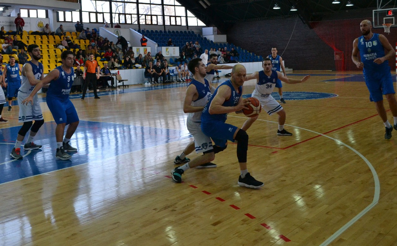 La Ploiești, vine Cuza. Greu pentru CSM! O victorie îi va menține pe Burlacu & Co. în trioul din frunte La Ploiești, vine Cuza. Greu pentru CSM! O victorie îi va menține pe Burlacu & Co. în trioul din frunte