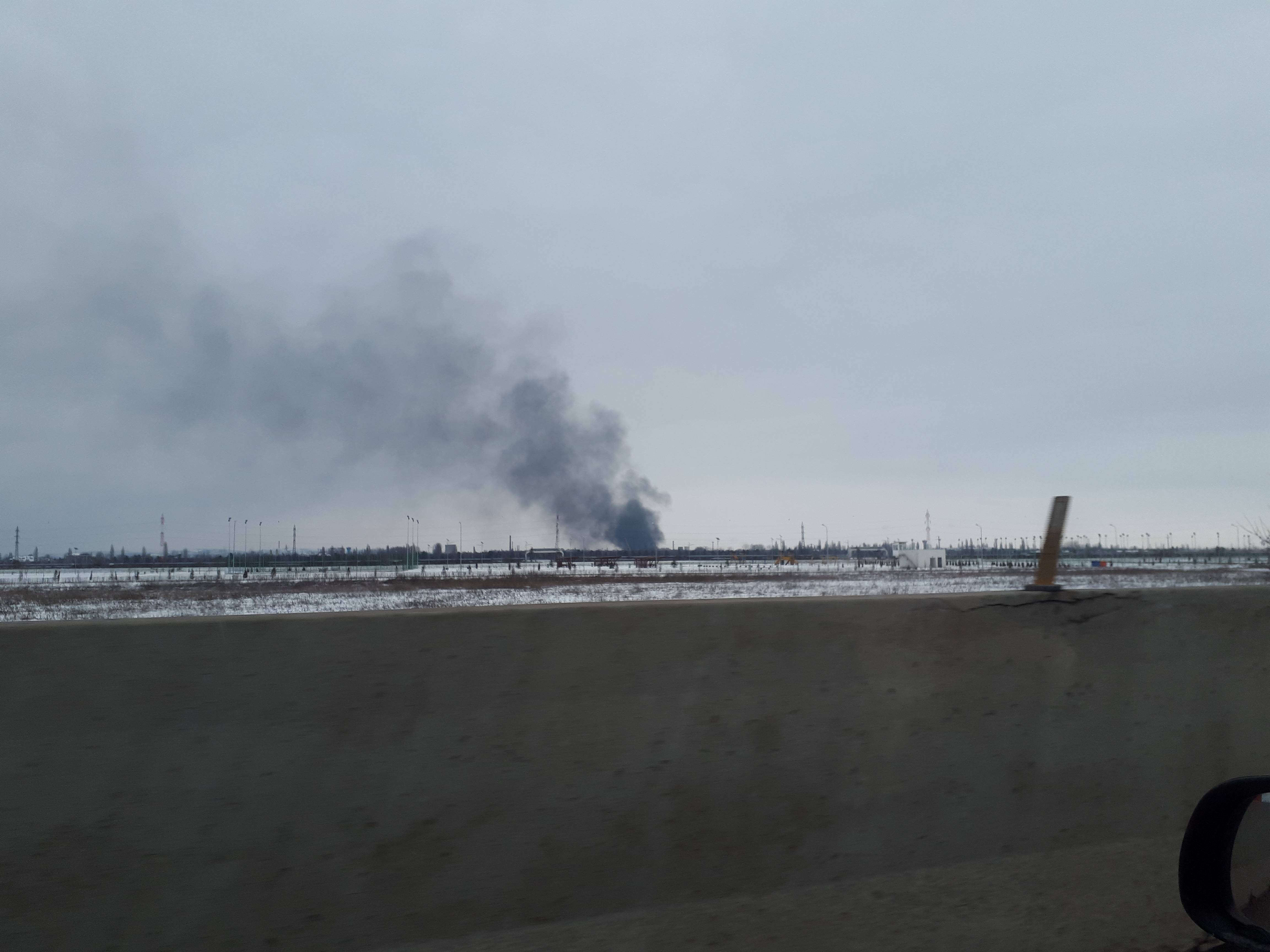 Incendiu la rafinaria Astra. Fumul s-a vazut de la kilometri distanță Incendiu la rafinaria Astra. Fumul s-a vazut de la kilometri distanță