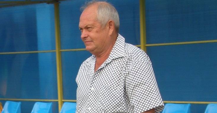 Ne pleacă, unul după altul, ultimii campioni ai fotbalului ploieștean și învingători ai Liverpoolului. Acum, Bibi Dincuță! Ne pleacă, unul după altul, ultimii campioni ai fotbalului ploieștean și învingători ai Liverpoolului. Acum, Bibi Dincuță!