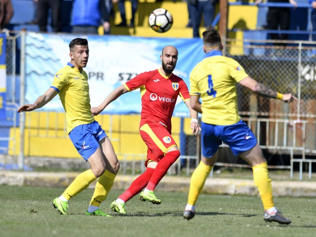 Drumul Petrolului spre Liga a II-a a coborât la vale în Moreni. “Lupii” au luat viteză și au stins repede Flacăra! Drumul Petrolului spre Liga a II-a a coborât la vale în Moreni. “Lupii” au luat viteză și au stins repede Flacăra!