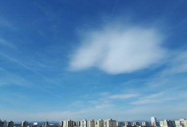 Ploieşteni din cartierele Vest şi Baraolt, terorizaţi de zgomotul făcut de avioanele de la aerodromul Strejnic care trec pe deasupra blocurilor