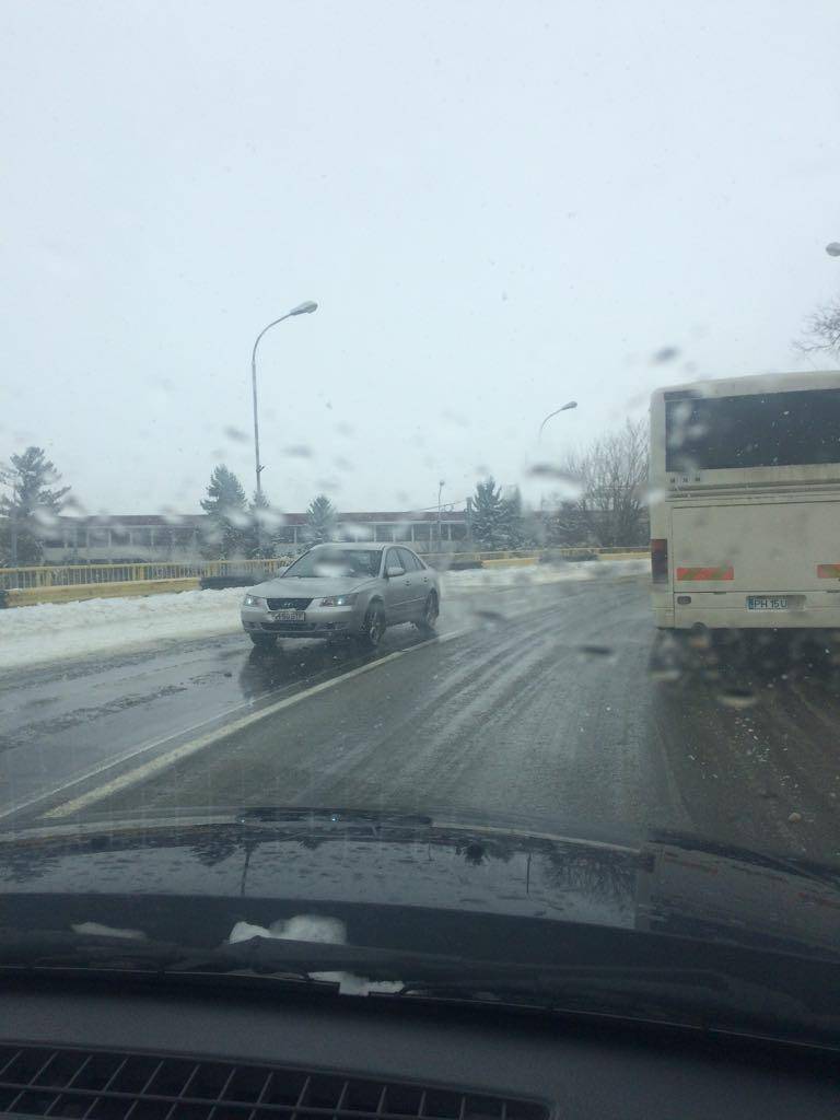 Poliţia a amendat CNAIR pentru deszăpezirea necorespunzătoare a DN1, DN1A şi DN1D Poliţia a amendat CNAIR pentru deszăpezirea necorespunzătoare a DN1, DN1A şi DN1D