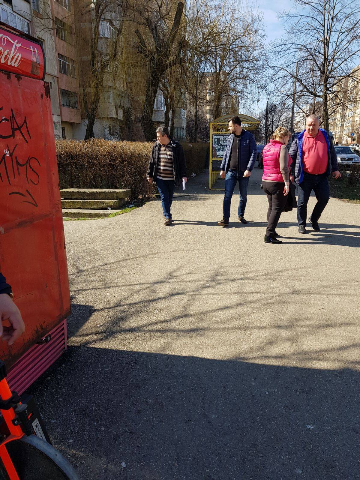 Primarul Adrian Dobre si viceprimarul Cristian Ganea în control pe străzile Domnișori, Frăsinet, Mărășești, Eroilor, Plăieșilor și Căliman Primarul Adrian Dobre si viceprimarul Cristian Ganea în control pe străzile Domnișori, Frăsinet, Mărășești, Eroilor, Plăieșilor și Căliman