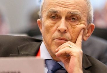 Decizia în dosarul lui Mircea şi Vlad Cosma – amânată