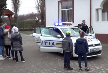 Polițiștii prahoveni au fost alături de copiii din Centrul ”Sfântul Stelian” – Urlați
