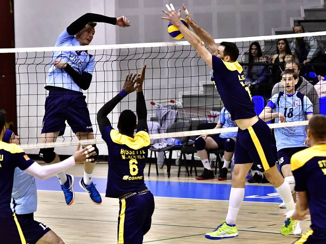 Un succes la CSM București al Tricolorului LMV și se vede tot mai aproape titlul. Atenție însă la Arcada! Un succes la CSM București al Tricolorului LMV și se vede tot mai aproape titlul. Atenție însă la Arcada!
