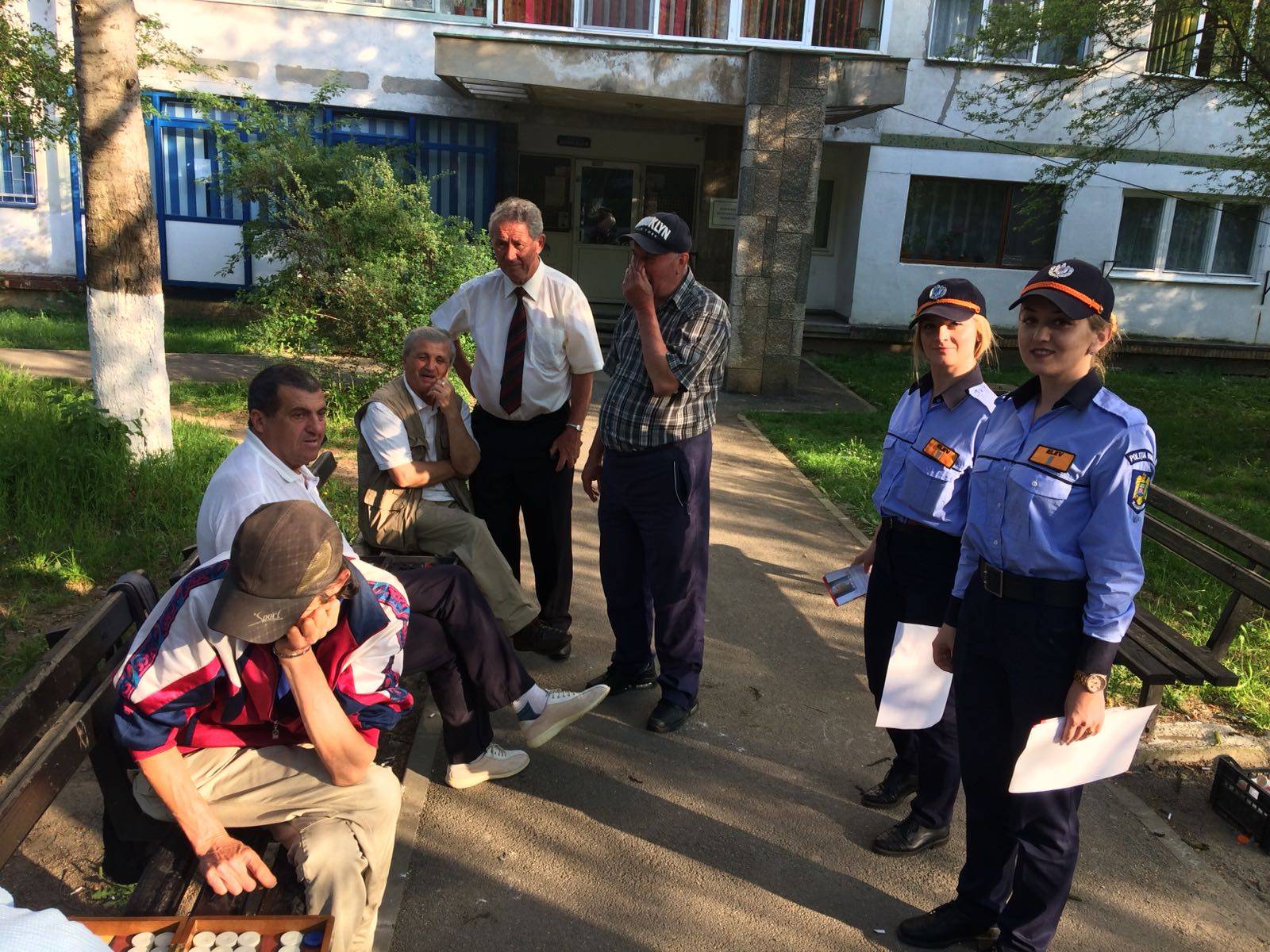 Câmpinenii, învăţaţi să nu se lase furaţi şi înşelaţi Câmpinenii, învăţaţi să nu se lase furaţi şi înşelaţi