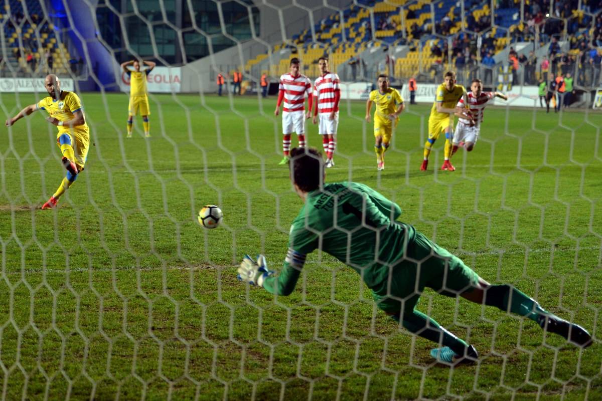 Deja-vu: Petrolul a câștigat și returul cu Tunariul prin transformarea unui penalti! În tur, de Arnăutu, acum de Păun Deja-vu: Petrolul a câștigat și returul cu Tunariul prin transformarea unui penalti! În tur, de Arnăutu, acum de Păun