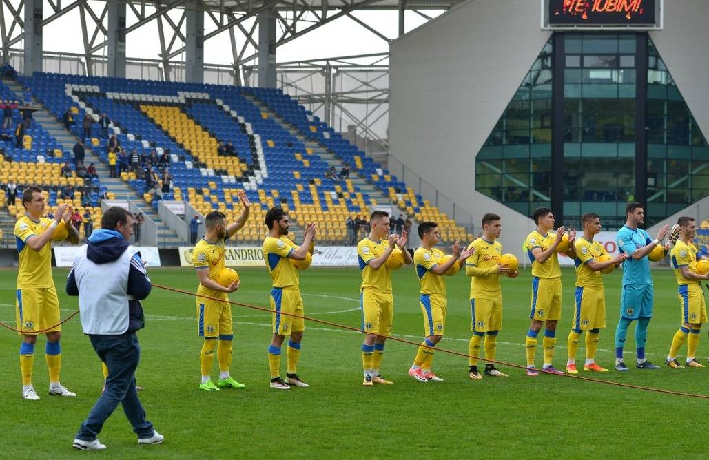 Petrolul pregătește derbiul de la Alexandria printr-un meci-test cu o echipă de pe locul 6 din Liga a II-a Petrolul pregătește derbiul de la Alexandria printr-un meci-test cu o echipă de pe locul 6 din Liga a II-a