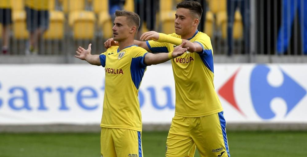 Nini și Cosmin – “gemenii” blonzi ai Petrolului Nini și Cosmin – “gemenii” blonzi ai Petrolului