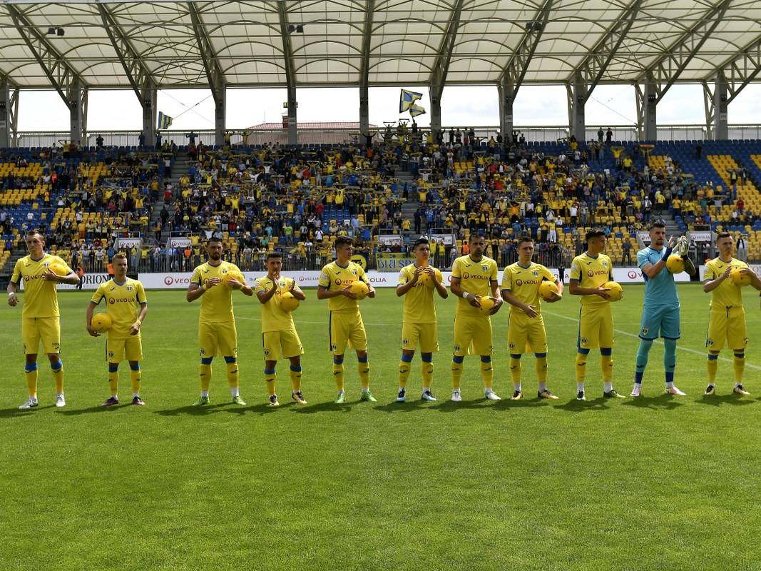 Petrolul a rezolvat cu două etape înainte de final promovarea în Liga a II-a. CS Mioveni 2 s-a lăsat greu învinsă Petrolul a rezolvat cu două etape înainte de final promovarea în Liga a II-a. CS Mioveni 2 s-a lăsat greu învinsă