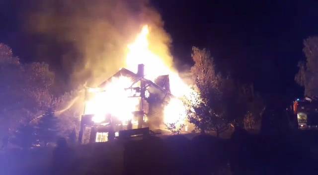 Incendiu violent, la Breaza Incendiu violent, la Breaza