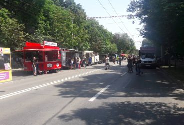 La Street Food Festival Ploieşti mergeţi abia după ce aţi mâncat bine acasă! Altfel, e burger şi e scump.
