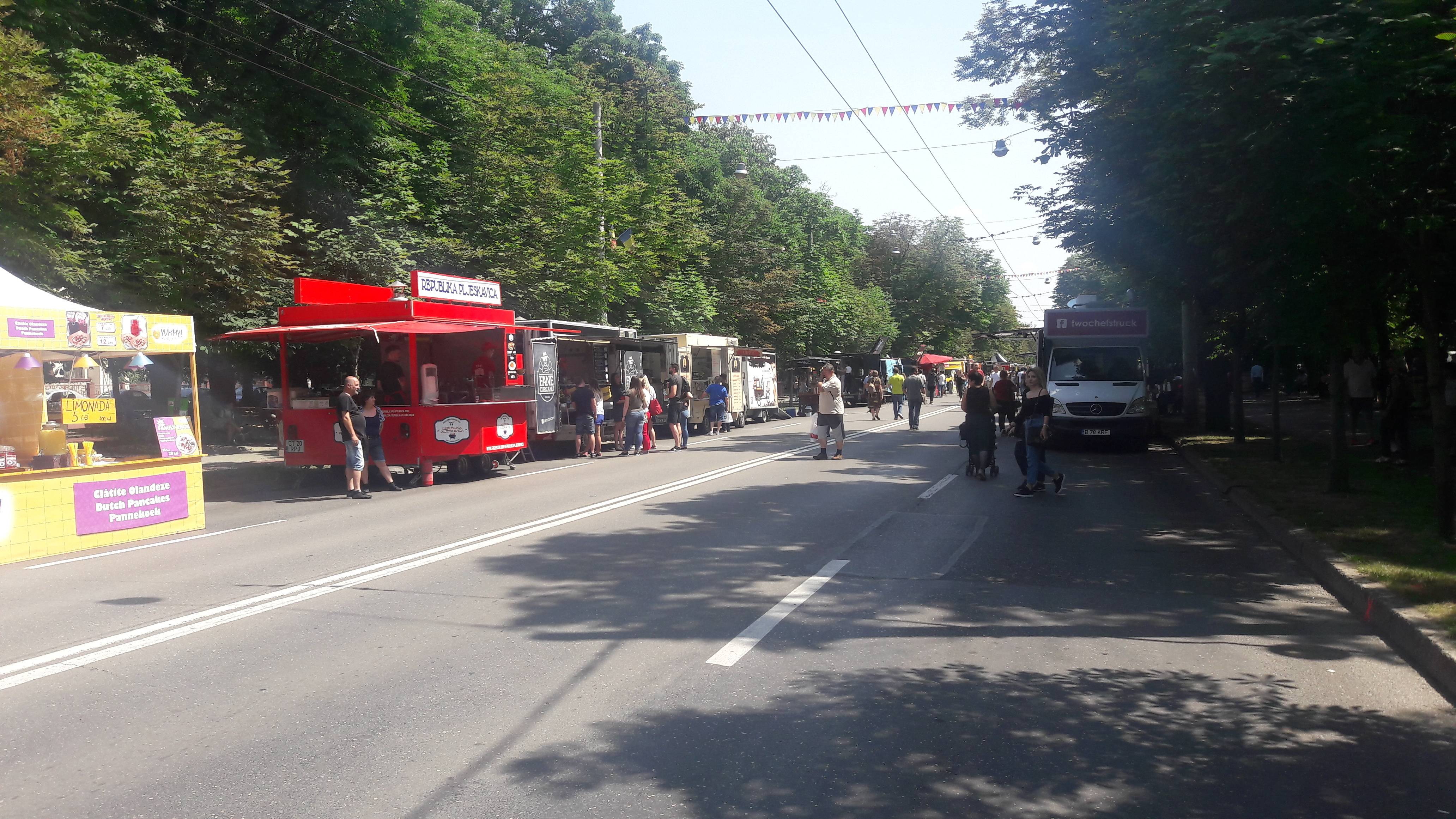 La Street Food Festival Ploieşti mergeţi abia după ce aţi mâncat bine acasă! Altfel, e burger şi e scump.