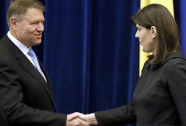 Iohannis îi dă drumul din braţe Laurei Codruţa Kovesi