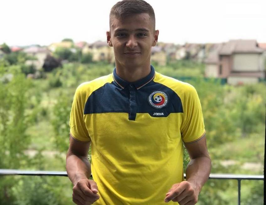 Petrolul are din nou juniori convocați la loturile naționale. Pentru început, Andrei Rus și Valentin Țicu Petrolul are din nou juniori convocați la loturile naționale. Pentru început, Andrei Rus și Valentin Țicu