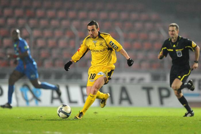 Fostul petrolist Damien Boudjemaa s-a intors de unde a venit la Ploiești Fostul petrolist Damien Boudjemaa s-a intors de unde a venit la Ploiești