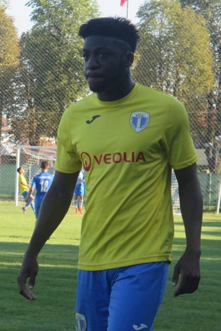 Gil Lawson, neapreciat drept mai bun ca mijlocașii de bandă actuali ai Petrolului. Francezului i s-a arătat miercuri poarta stadionului! Gil Lawson, neapreciat drept mai bun ca mijlocașii de bandă actuali ai Petrolului. Francezului i s-a arătat miercuri poarta stadionului!