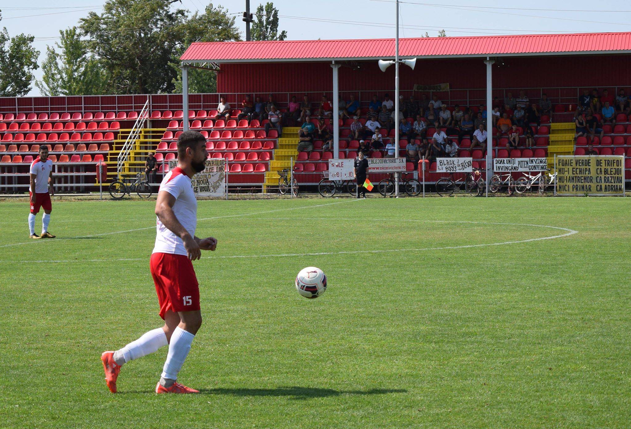 Theo Bojoagă, deja la… ultimul său meci la CS Blejoi, în noua ediție a Ligii A Prahova. Inginerul de utilaj petrolier pleacă la muncă în Olanda! Theo Bojoagă, deja la… ultimul său meci la CS Blejoi, în noua ediție a Ligii A Prahova. Inginerul de utilaj petrolier pleacă la muncă în Olanda!