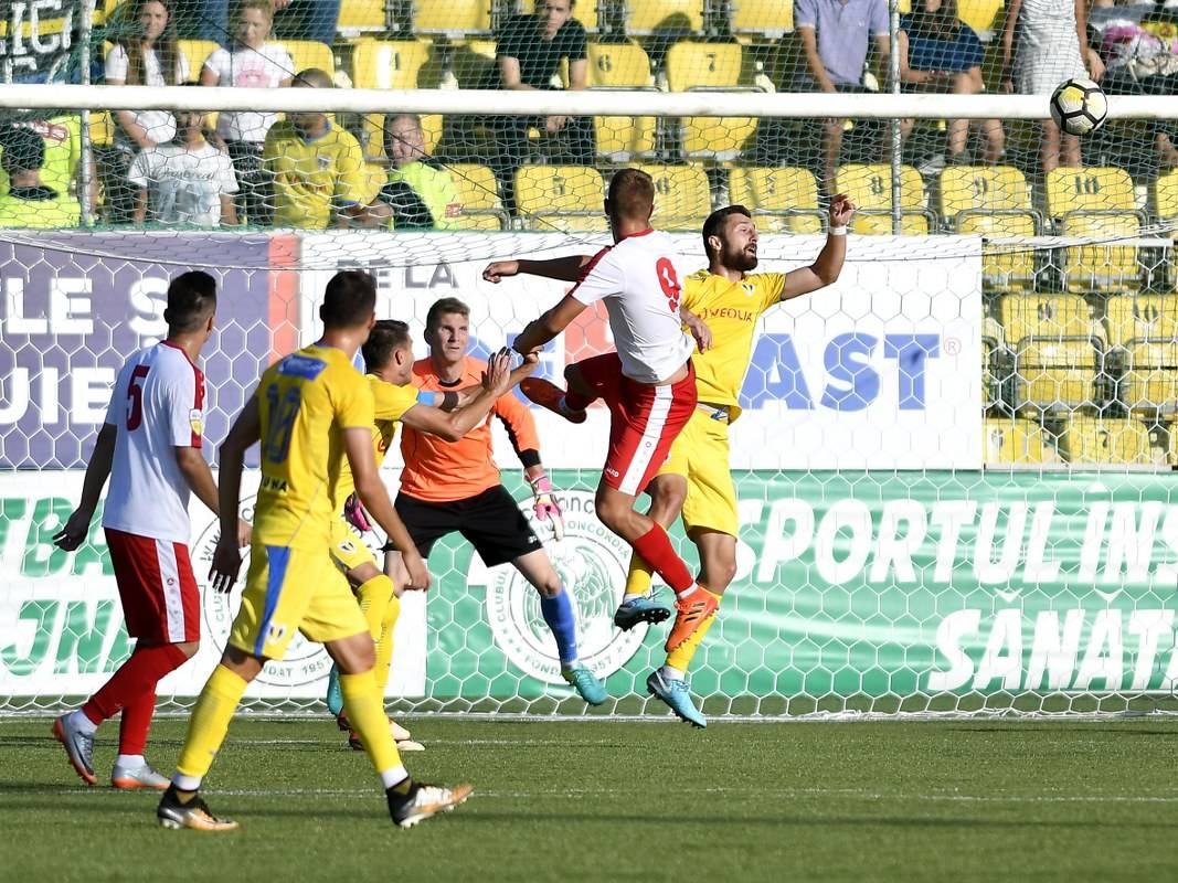 Biata trupă a lui Ursu bătută mai rău decât la Strejnicu! De la 3-0, Petrolul a jucat dezinvolt, dar… nu a mai marcat Biata trupă a lui Ursu bătută mai rău decât la Strejnicu! De la 3-0, Petrolul a jucat dezinvolt, dar… nu a mai marcat