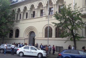 Judecătoria Ploieşti şi-a reluat activitatea în vechiul sediu renovat