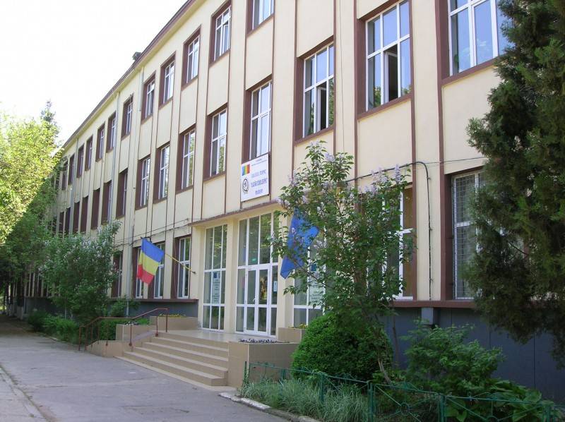 Încă un liceu din Ploiești își oferă căminul pentru găzduirea refugiaților Încă un liceu din Ploiești își oferă căminul pentru găzduirea refugiaților