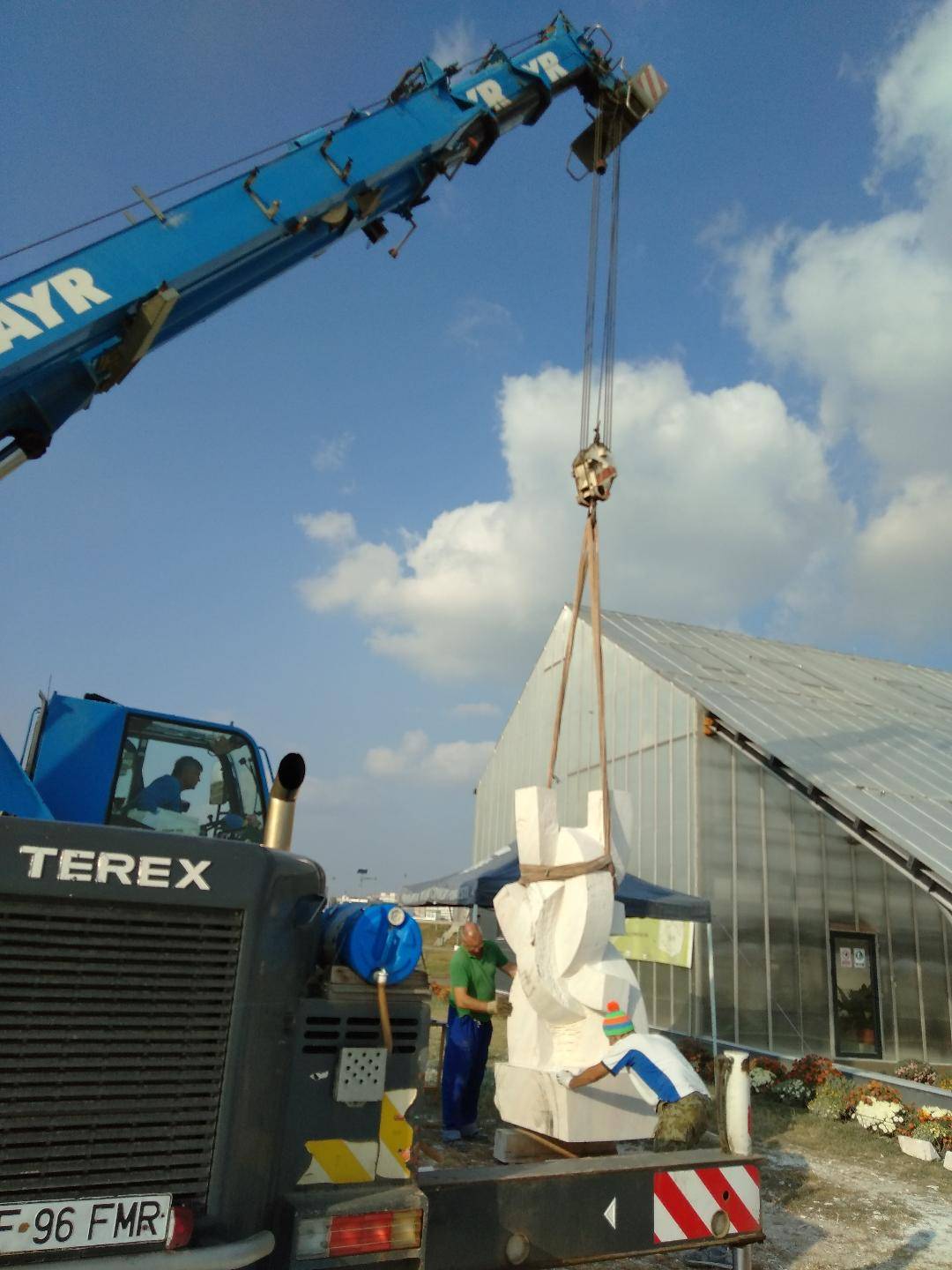 Ploieştiul s-a îmbogăţit, de azi, cu 7 sculpturi monumentale (galerie foto) Ploieştiul s-a îmbogăţit, de azi, cu 7 sculpturi monumentale (galerie foto)