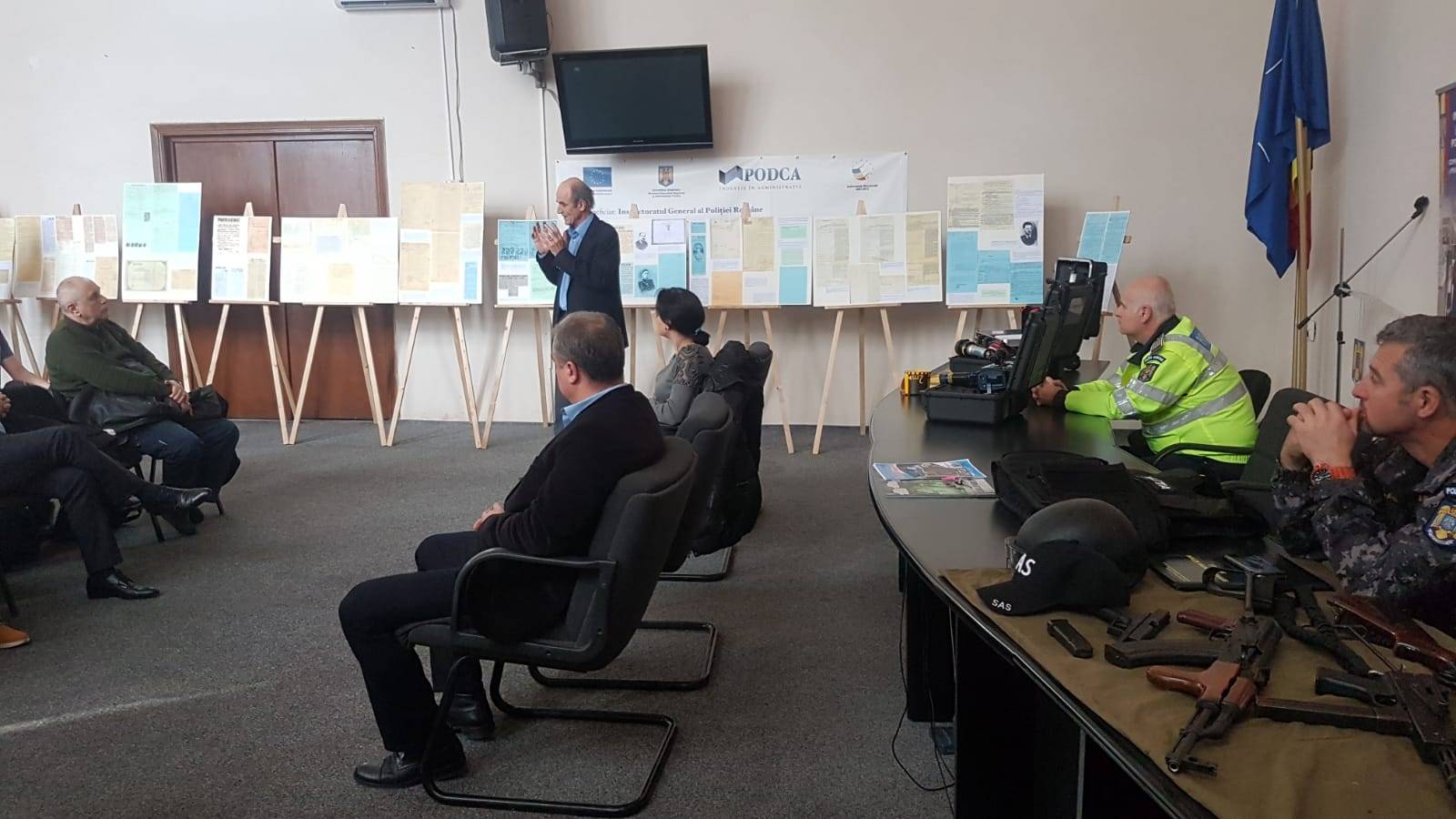 Poliţia la ceas de Centenar Poliţia la ceas de Centenar