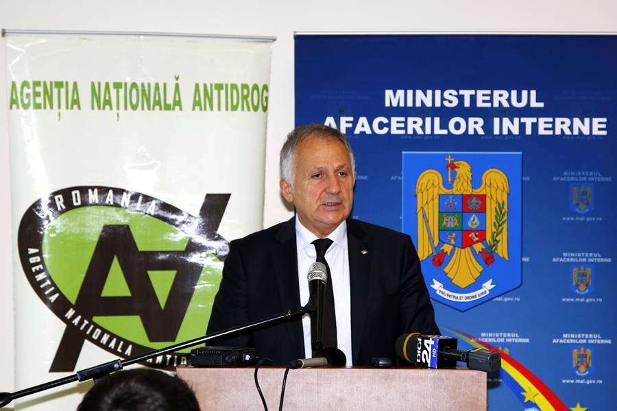 Chestorul Sorin Oprea, demis de la şefia Agenţiei Naţionale Antidrog