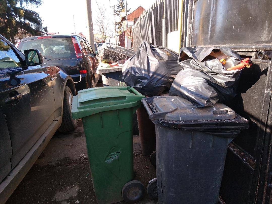 Vitalia a blocat din nou accesul maşinilor UWS la rampa de gunoi de la Boldeşti-Scăeni