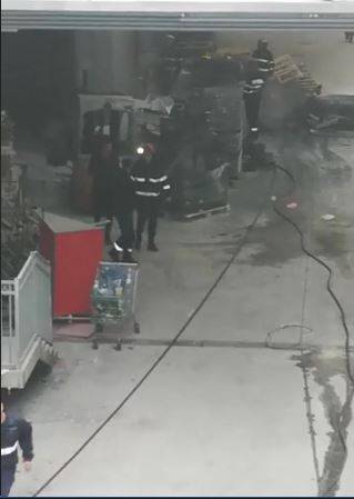 1000 de persoane evacuate într-un incendiu la AFI Ploieşti 1000 de persoane evacuate într-un incendiu la AFI Ploieşti