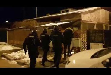 Percheziţii la hoţii de maşini